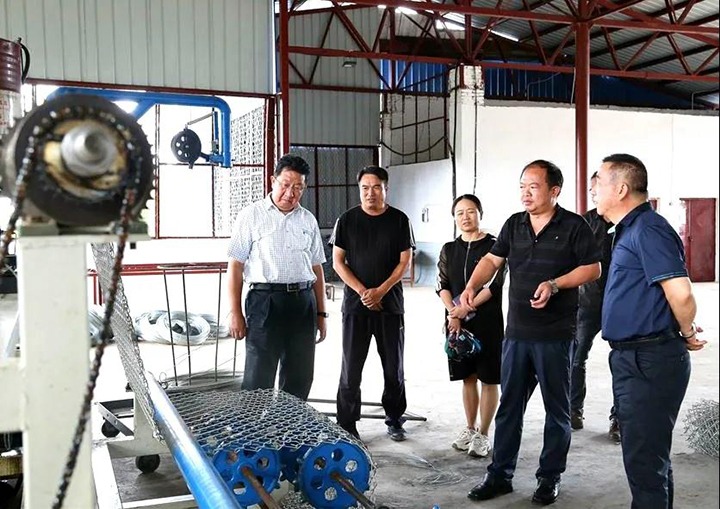 集团专职外部董事寸延峰、孔君到一平浪煤矿开展事情调研