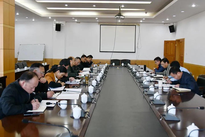 集团党委副书记、总司理高建嵩一行到云维集团督导调研