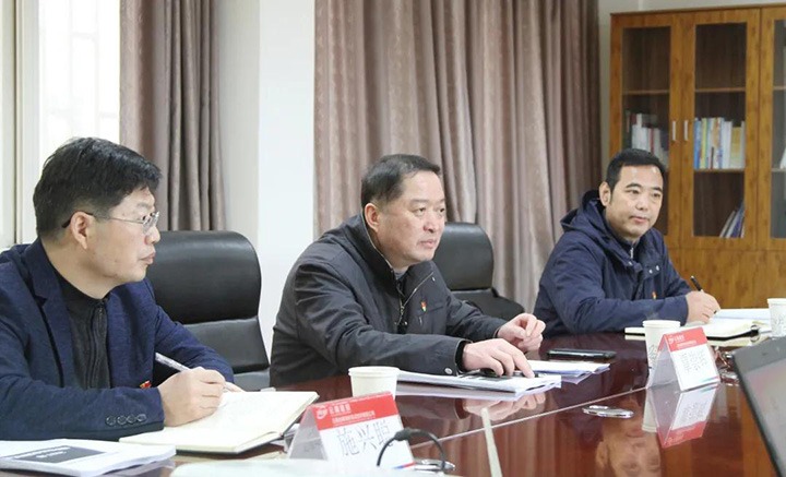 云煤（尊龙Z6官方网站）集团党委委员、、、纪委书记覃崇辉到煤炭机电试验所开展春节送温暖慰问活动