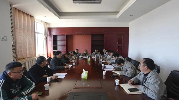寻甸县科学手艺和工业信息化局一行深入先锋化工公司开展煤炭工业开展调研