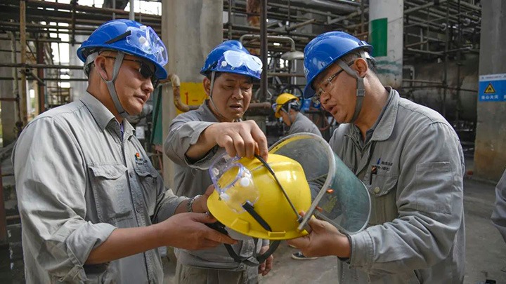 【简讯】先锋化工乐成产出苯酚产品、东源镇雄煤业为镇雄抗疫助力、先锋煤业向寻甸县自然资源局汇报用地事情