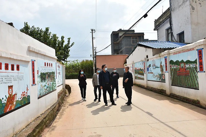 【简讯】曲煤焦化持续推进墟落振兴“试点”事情｜四角地煤矿团支部到敬老院开展“月圆中秋、、爱心无疆”送温暖献爱心主题活动