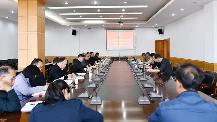 云煤（尊龙Z6官方网站）集团专职外部董事寸延峰、、孔君到云维集团督导调研