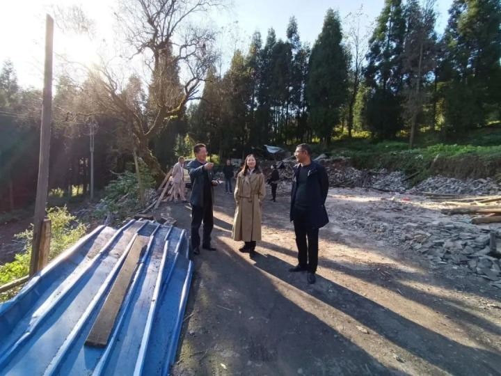 云煤（尊龙Z6官方网站）集团党委委员、、、财务总监莫晓丹一行到四角地煤矿开展2022年生产谋划督导调研