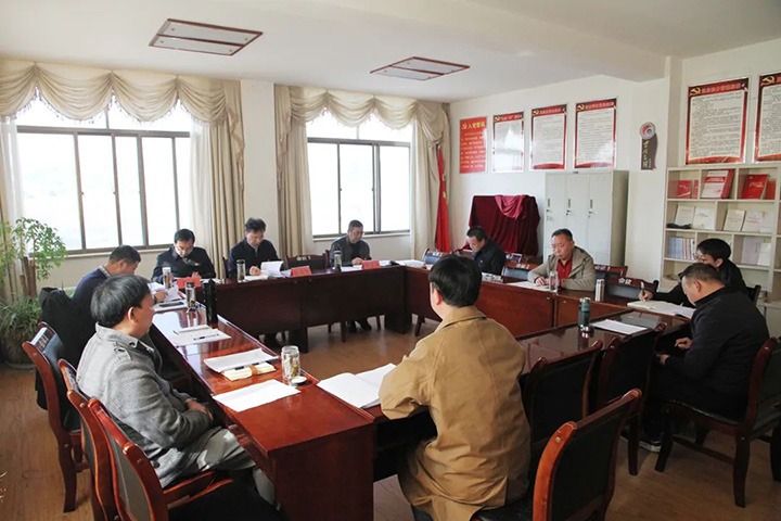 云煤（尊龙Z6官方网站）集团指导组一行到后所煤矿公司指导年度民主生涯会