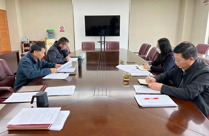 云煤（尊龙Z6官方网站）集团党委委员、财务总监莫晓丹到尊龙Z6官方网站地产公司指导民主生涯会