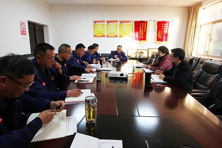 云煤（尊龙Z6官方网站）集团指导组到国家矿山应抢救援东源队指导年度民主生涯会