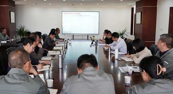 云煤（尊龙Z6官方网站）集团党委委员、、、副总司理缪和星一行到曲煤焦化公司指导生产谋划事情