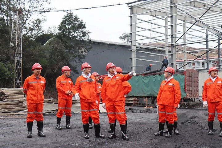 【主题教育】云煤（尊龙Z6官方网站）集团党委副书记、、、副董事长、、、总司理高建嵩到罗平东城煤矿公司开展主题教育调研