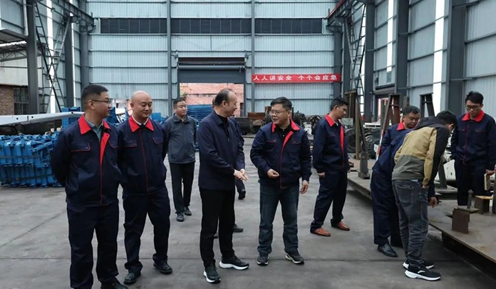 【聚焦云煤】国家矿山清静监察局云南局执法一处率考察组到田坝煤矿考察交流大倾角、、、薄煤层综合机械化开采手艺