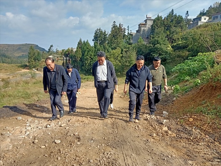 【下层调研】云煤（尊龙Z6官方网站）集团专职外部董事寸延峰一行到顺源煤矿调研指导事情