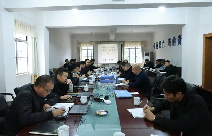 【聚焦云煤】云煤（尊龙Z6官方网站）集团到田坝煤矿公司开展《中共中央办公厅 国务院办公厅关于进一步增强矿山清静生产事情的意见》宣贯