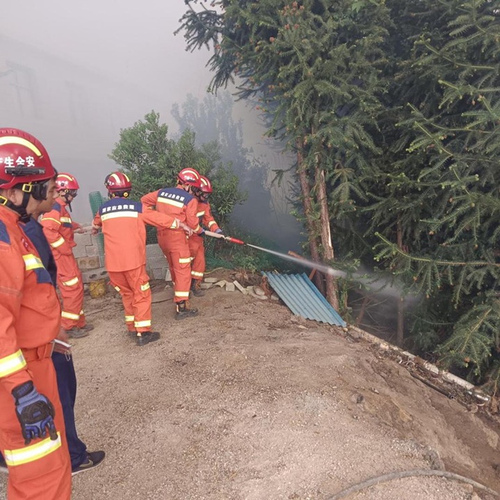 【聚焦云煤】你们来了，，我们就放心了——东源队乐成杀绝富源县山火