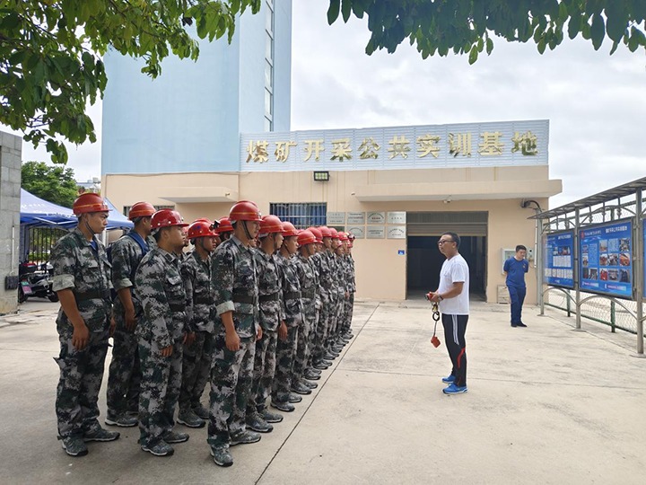 矿山救援新实力：：：矿井深处的探索与开展