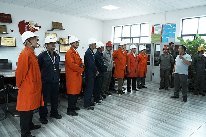 能投集团、煤炭工业集团党委联合召开曲靖区域企业党建联建共创事情启动安排会