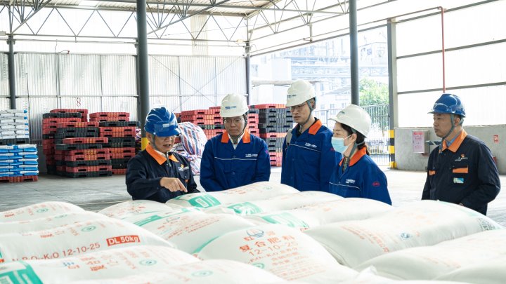 党建引领促开展，，，产融协同谱新篇——云南解化与云能资源开展党建联建活动