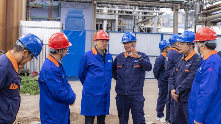 云煤集团党委副书记、、、副董事长、、、总司理高建嵩到云南解化公司开展现场事情调研