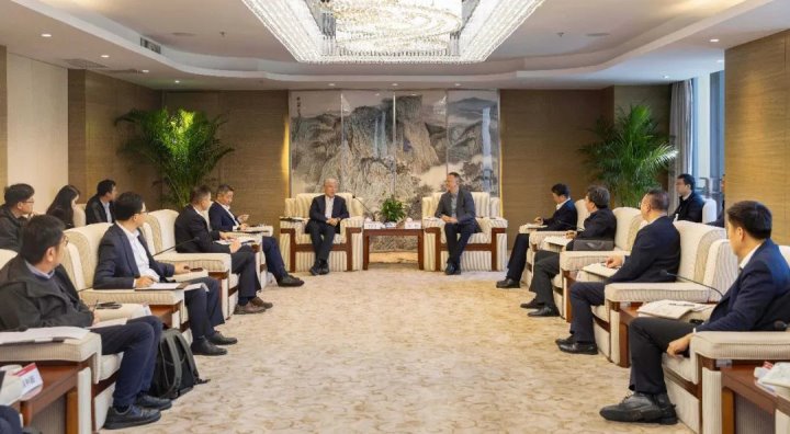 山东大学与能投集团、、煤炭工业集团交流座谈