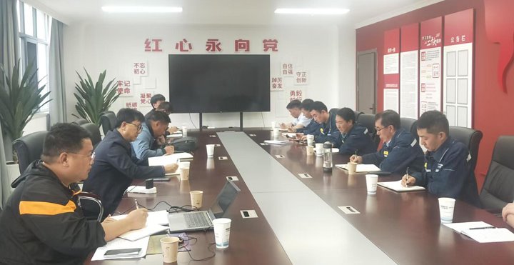 云煤集团党委委员、、、副总司理、、、总工程师施从伟率队到东城煤矿公司督导检查清静生产事情