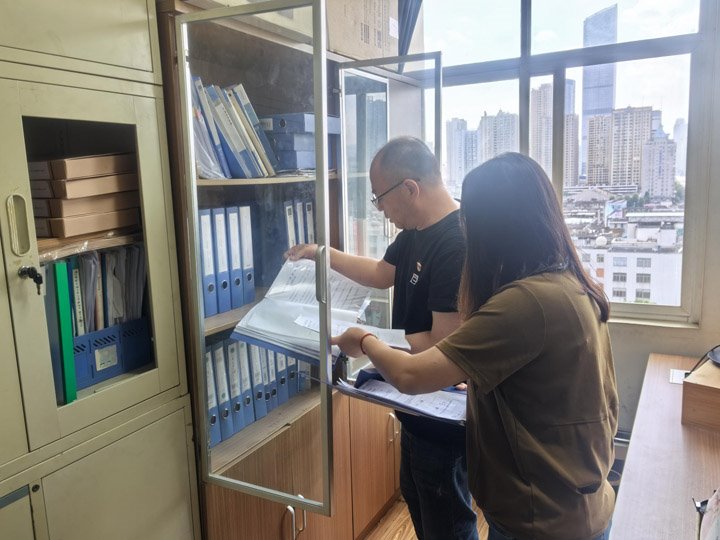 啃下“硬骨头”！！！立异清收机制 盘活历史债权