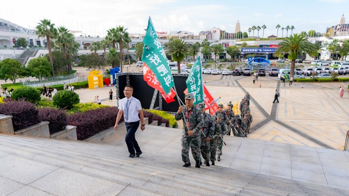 迷彩绿燃动滇池！！云南解化“手艺+文化”双引擎引爆2025西南农博会