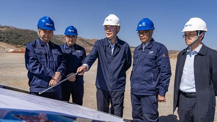 胡均现场督导解化绿源化工搬家转型升级项目强调：：：以专业化标准、、、科学化治理推动项目高质量建设